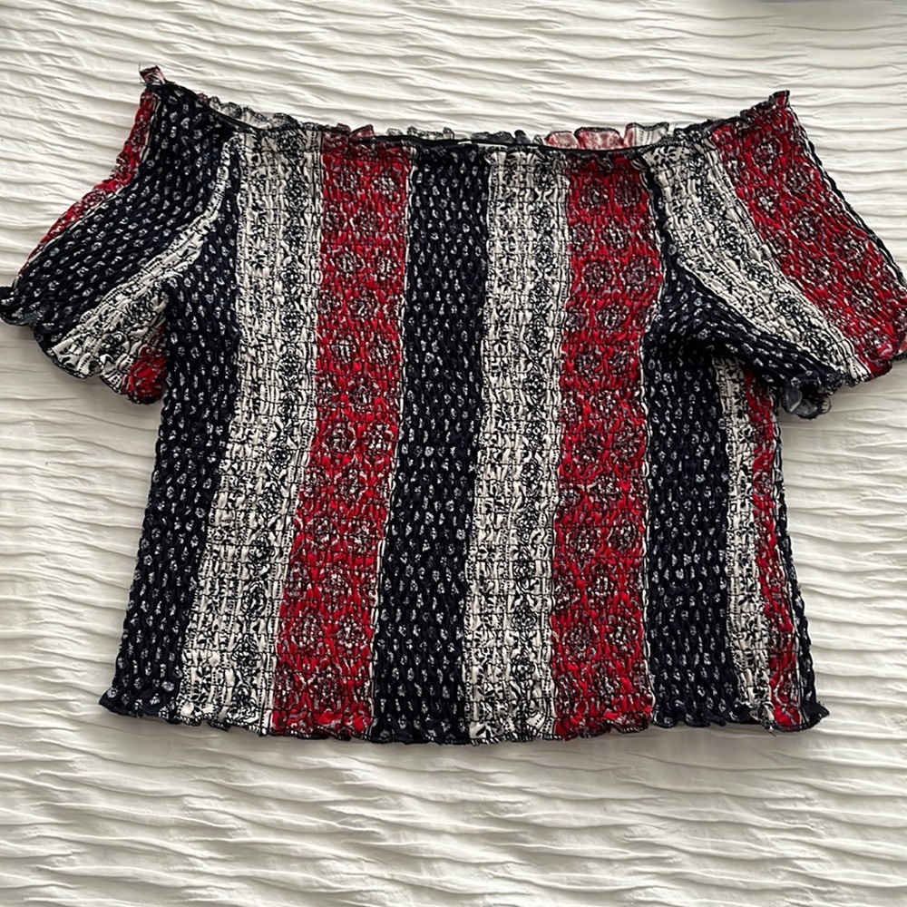 Off the shoulder with pattern